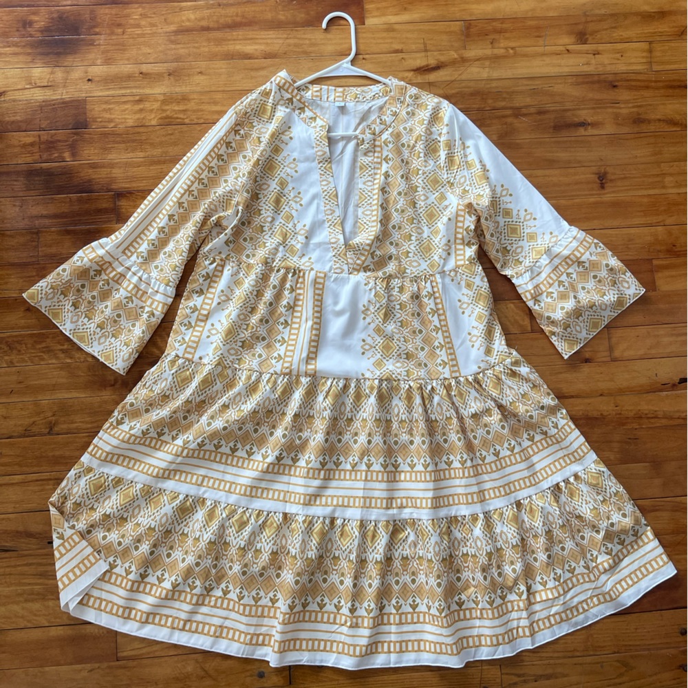 NWOT Coacia Yellow Groovy V-Neck 3/4 Sleeve Mini Dress